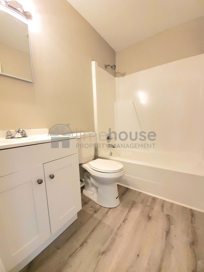 Photo - 9117 Chesapeake Blvd Unit 5