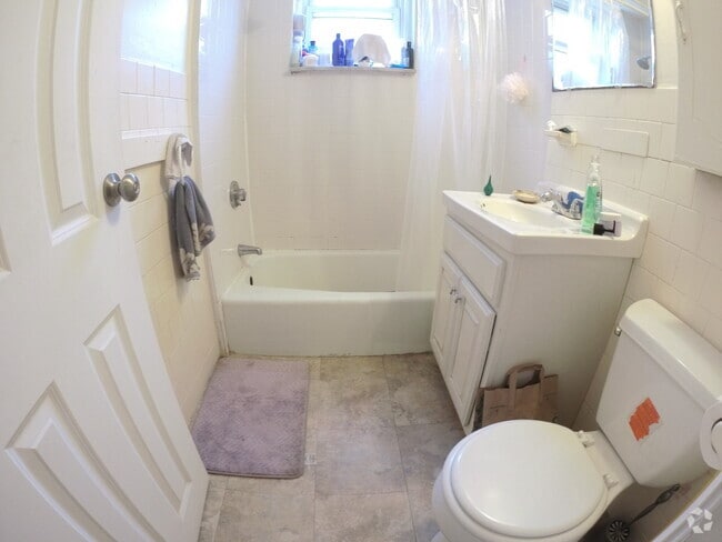 Building Photo - 241 Freeman St Rental