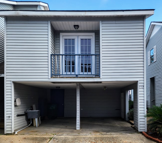 Building Photo - 732 Marina Dr Rental