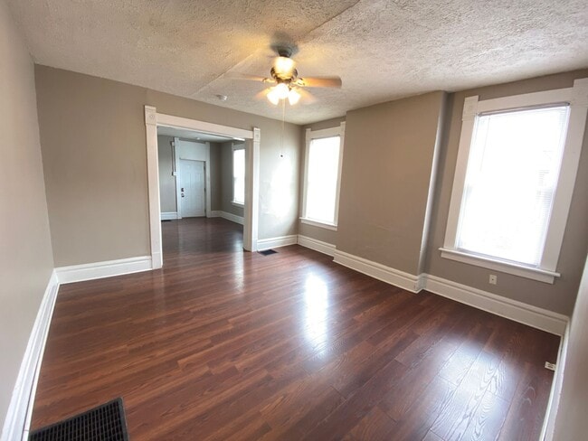 Photo - Hunter Ave 1444-1446 ONYX Unit 1446