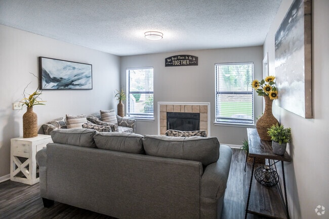 1 BR, 1 BA - Maple