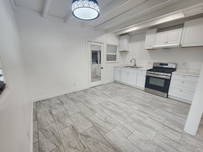 Photo - **COMING SOON** Newly Remodeled 2 bedroom located in Chocolate Drop area!!