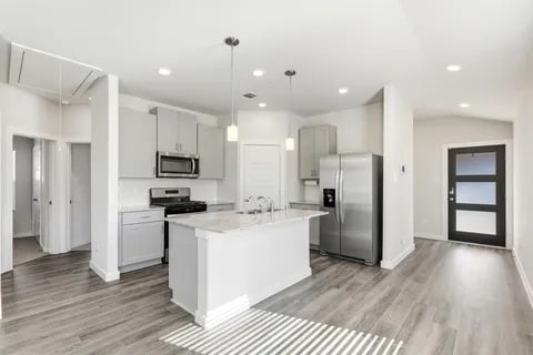 Photo - 216 Shore Pointe Ct