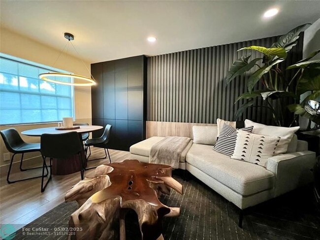 Photo - 2660 NE 8th Ave Unidad 108