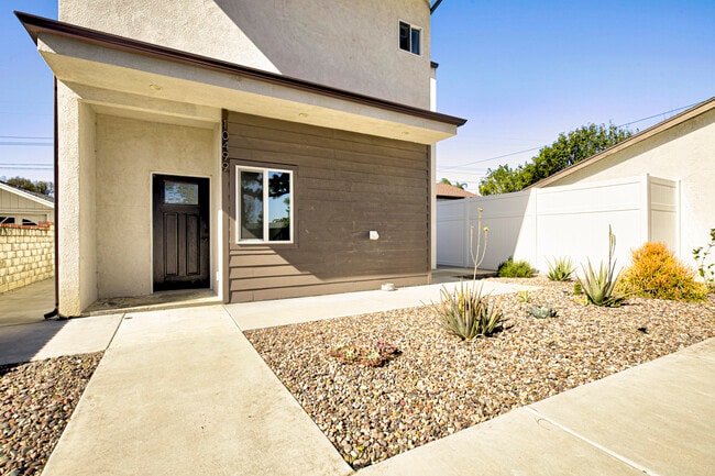 Photo - 10499 Yolanda Ave