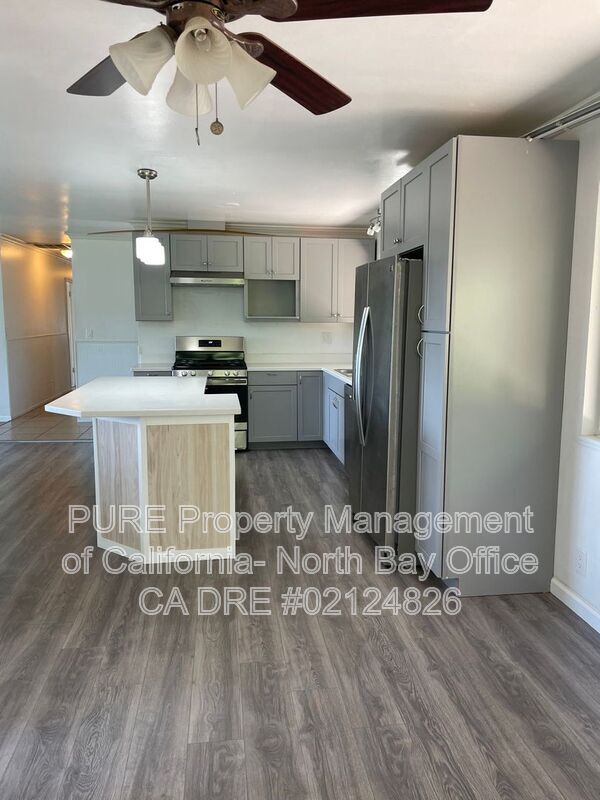 Photo - 875 Watson Rd