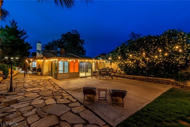 Building Photo - 2457 Swan Ln