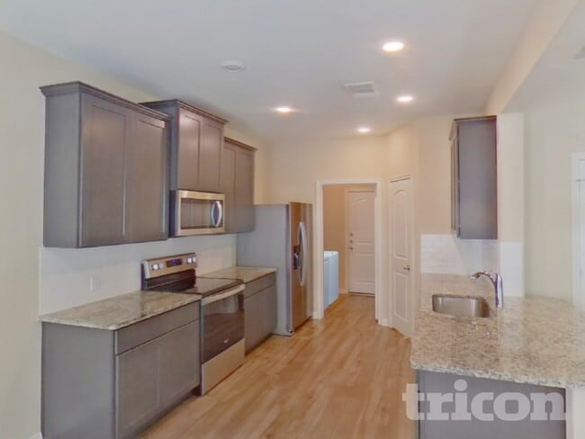 Photo - 2263 Cashmere Way