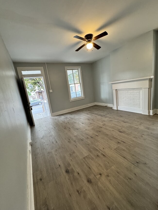 Photo - 82 W Main St