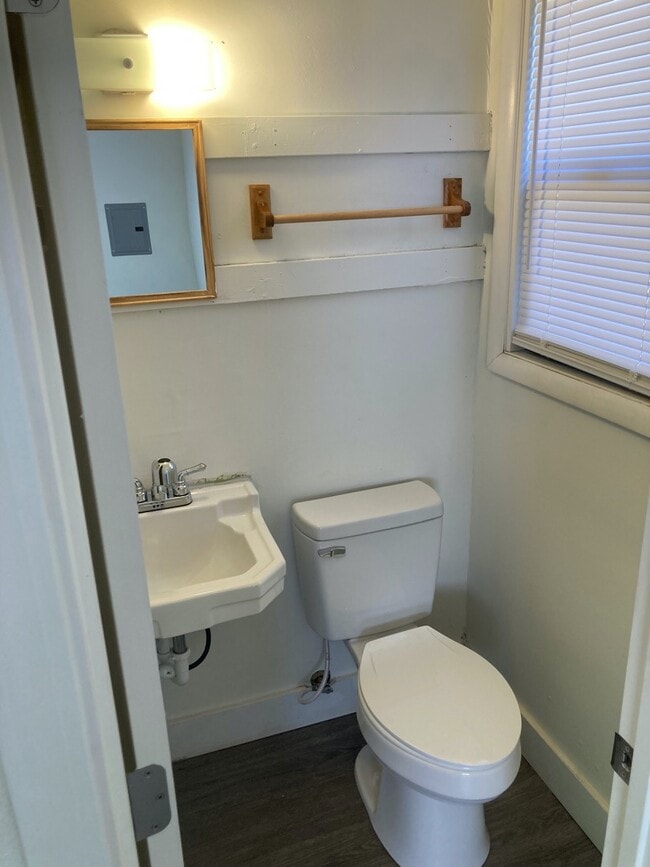 38440 California 299 - Unit 8