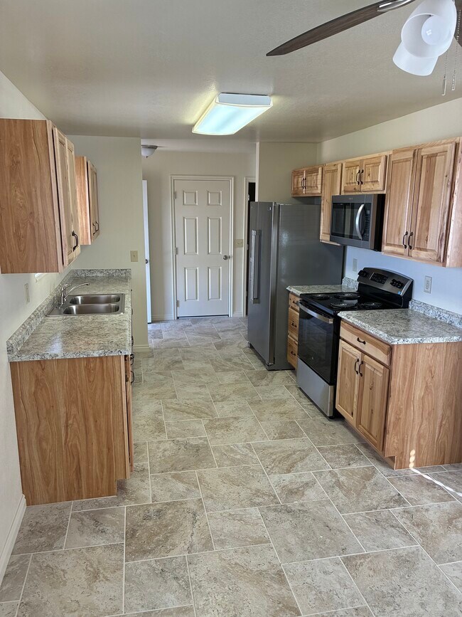 Photo - 2617 W 1400 S