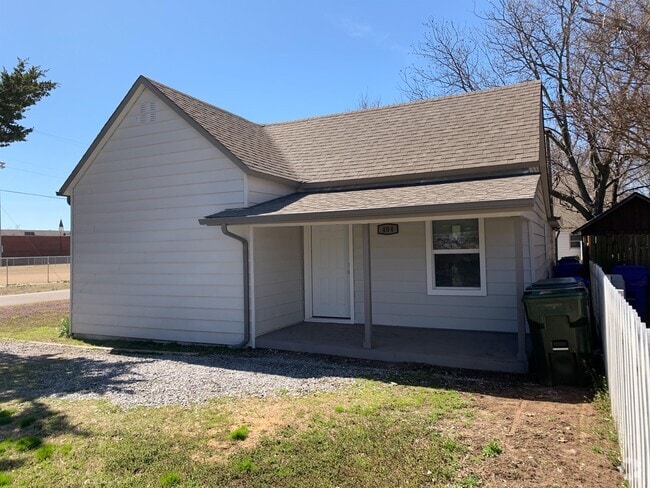 Building Photo - 404 N Findlay Ave Rental