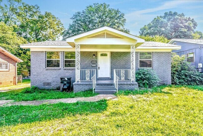 Photo - 1645 18th Way SW