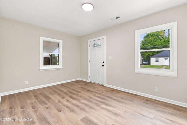 Photo - 318 Freeman Ave