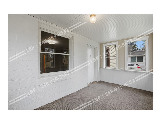 Photo - 35230 Sheffield St
