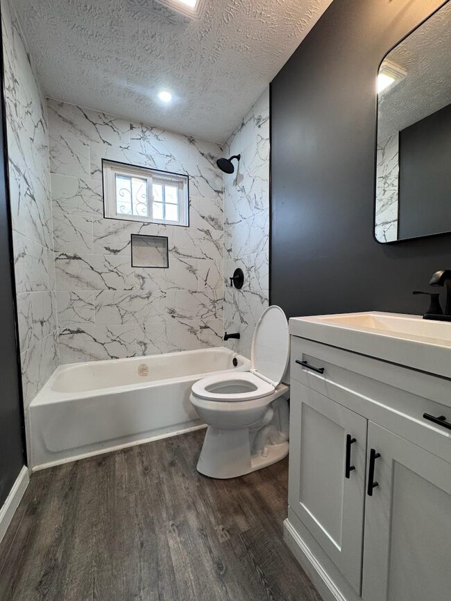 Photo - 2127 Winfield Ave