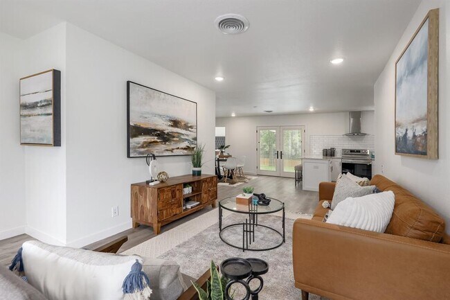 Photo - 3300 Catalina Dr
