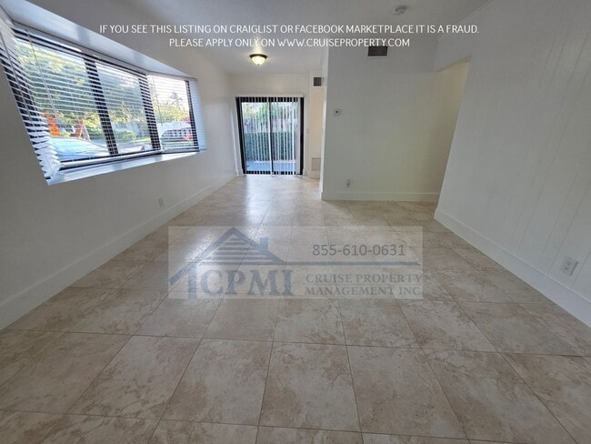 Photo - Harbor Beach House Apartments