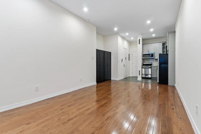 Building Photo - 0 bedroom in NEW YORK NY 10003 Unit 1A Rental
