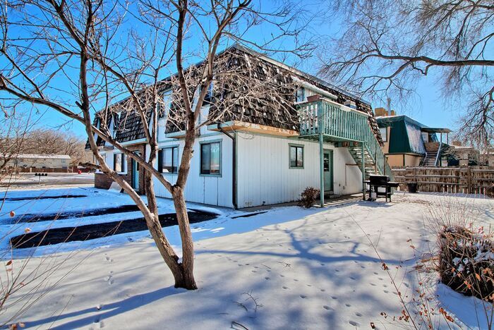 Photo - Spacious 2BR in Clifton 4-Plex - Private Parking included