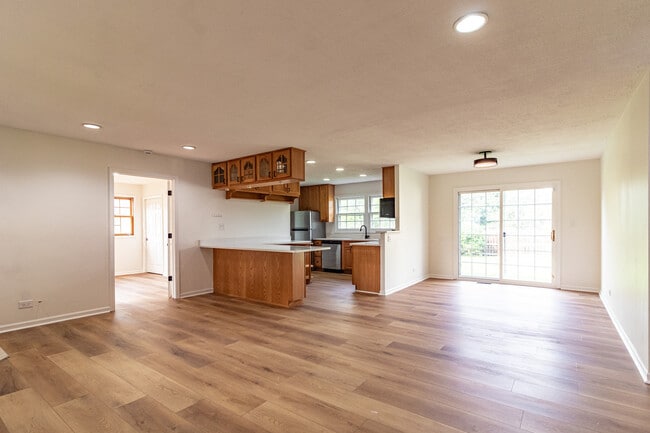 Photo - 1075 Aspen Dr