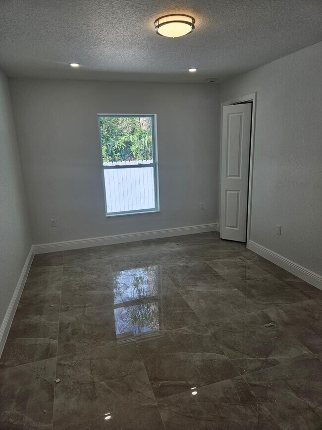 Photo - 5029 Sunrise Blvd