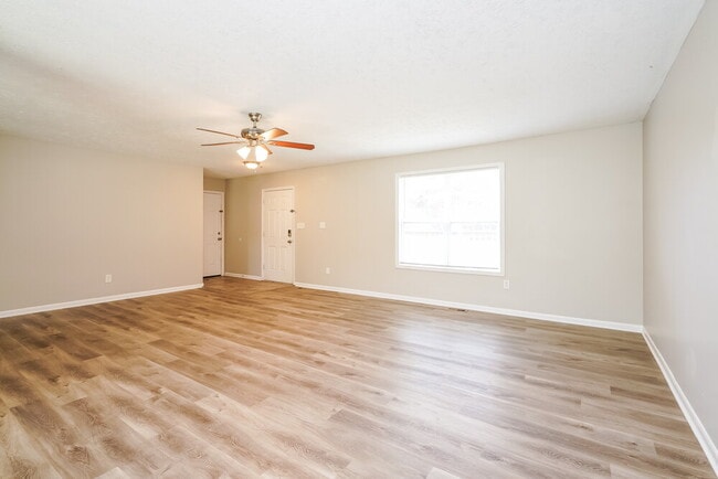 Photo - 819 Bitter Bark Ln