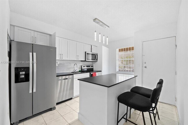 Photo - 515 SW 3rd St Unidad 6