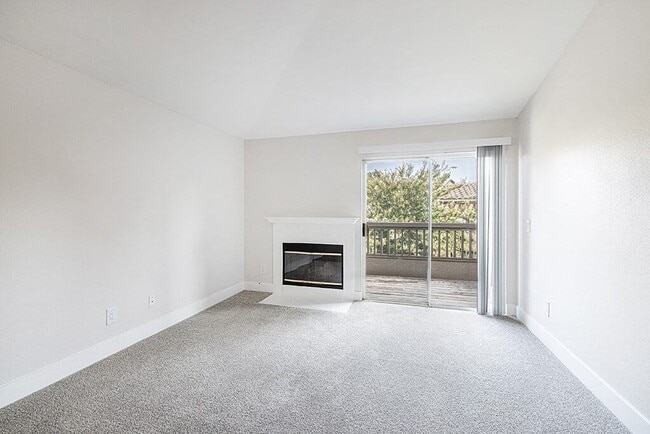 Photo - Deerwood Apartments