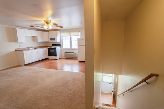 Photo - 194 Cherry St Unit B