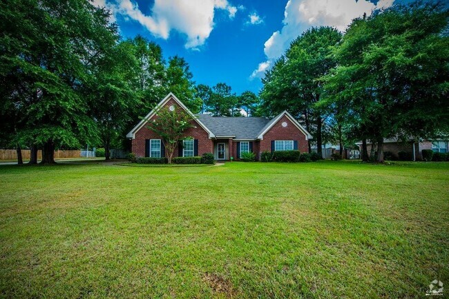 Building Photo - Gorgeous Home in Dothan, AL