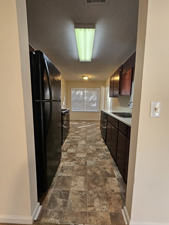 Photo - 48 Leeward Dr