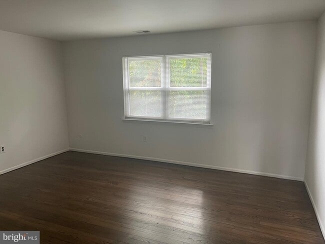 Photo - 615 Silver Ct