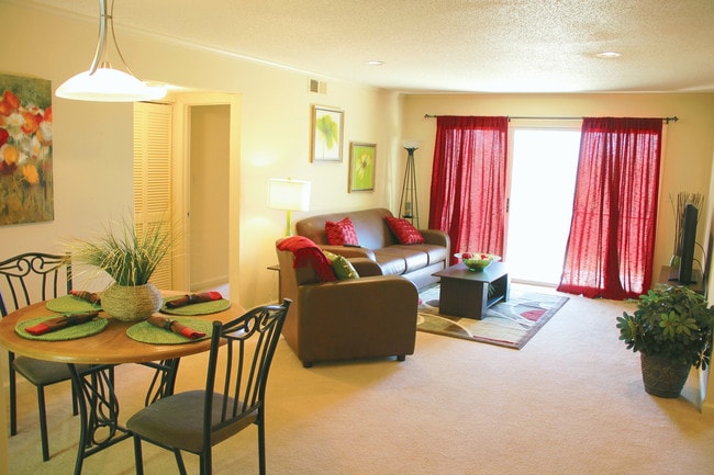 Photo - Riverbend Club Apartments
