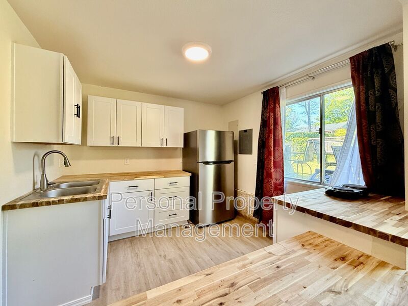 Photo - 710 SE Olympia Drive - Unit B