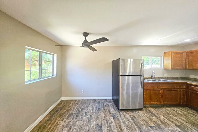 6946 Jellico Ave Unit 1/2