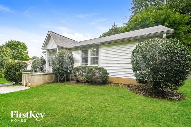 812 Silver Ct