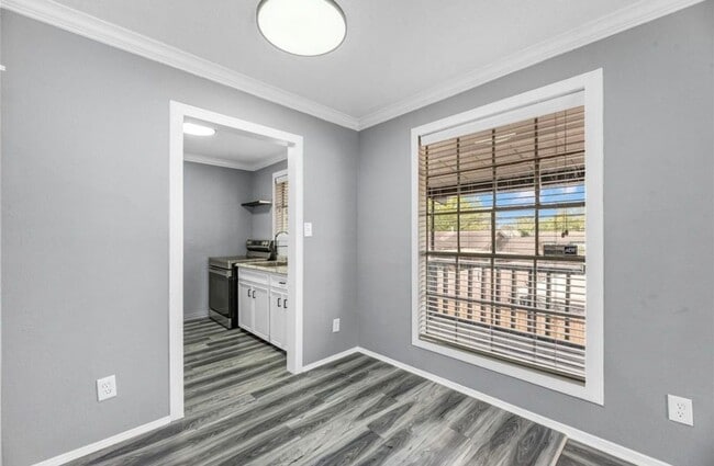 Photo - 502 Frawley St