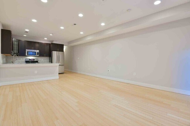 Photo - 3546 13th St NW Unidad #1