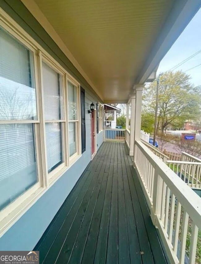 Photo - 971 Martin St SE