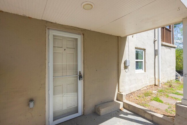 Photo - 611 S 14th St Unit C