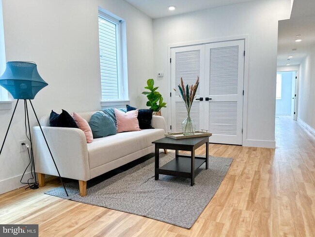 Photo - 3847 N Broad St