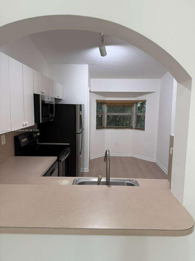 Photo - 1300 SE 31st Ct Unit 203-36