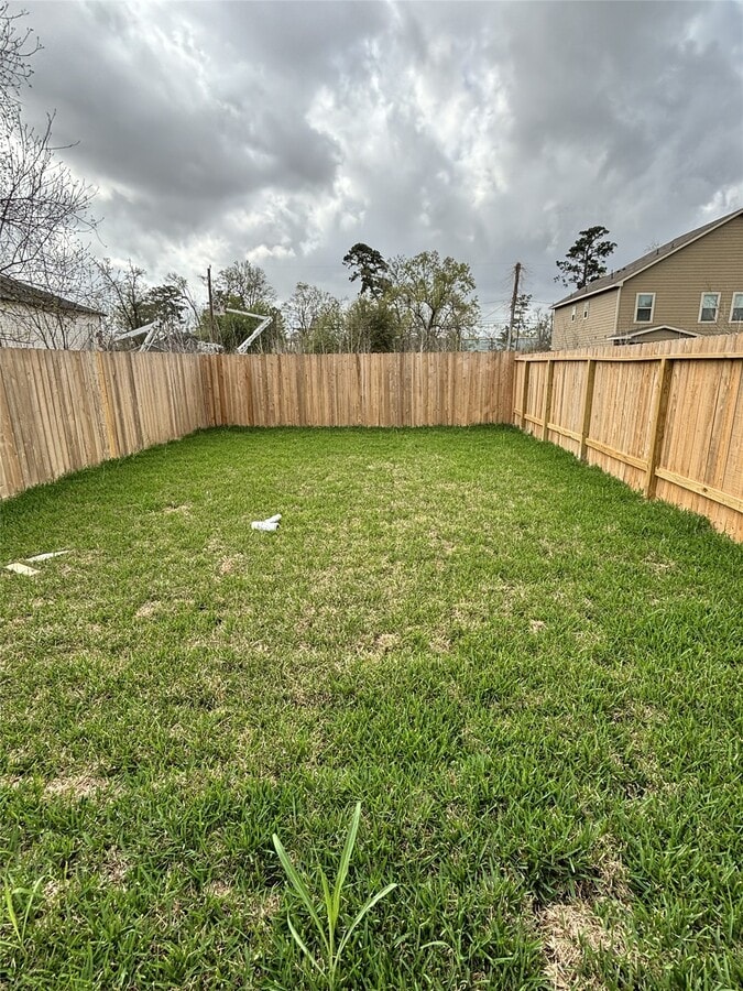 Photo - 8218 Locksley Rd