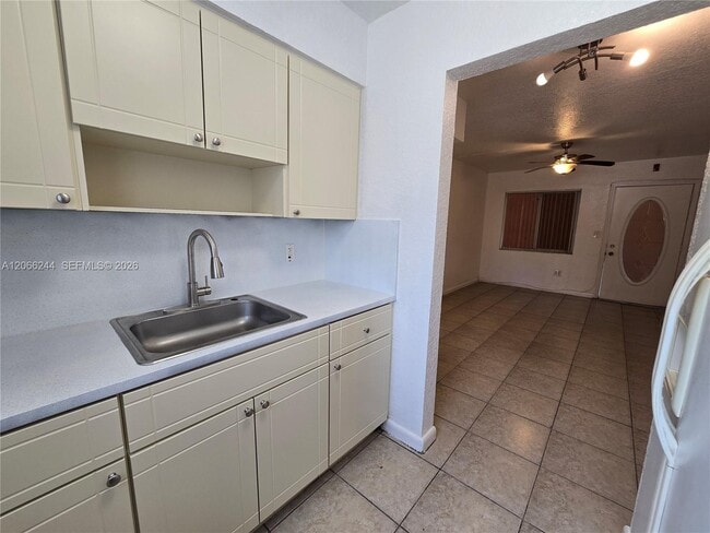 Photo - 2330 NW 11th St Unit 15