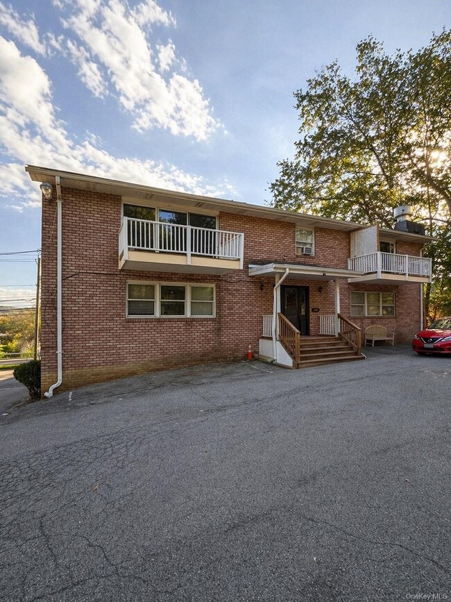 Building Photo - 287 NY-32 Unit 2N