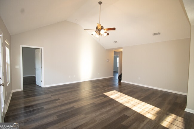 Photo - 304 S Bridgeport Dr