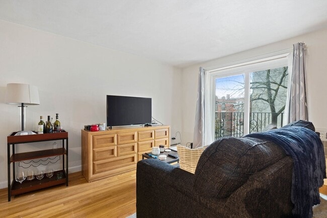 Photo - 39 Englewood Ave Unit 17