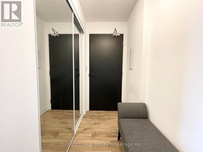 Photo - 125 Redpath Ave Unité 2512