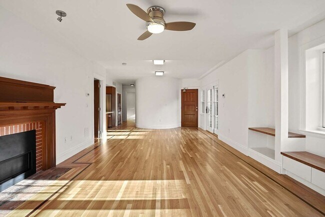 Photo - 165 Winthrop Rd Unidad D